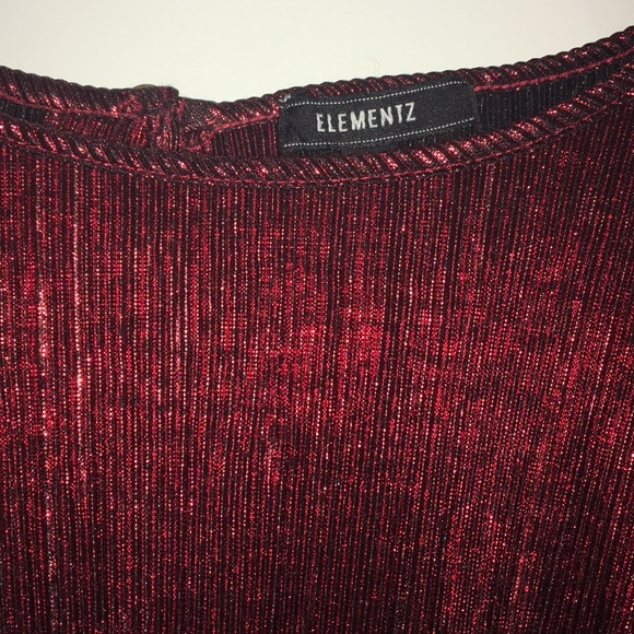 Metallic Ruby Red Top Short Sleeve Shirt NEW xmas - Picture 4 of 8